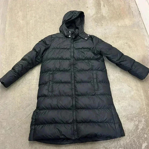 Old navy knee lenght puffer coat - Picture 3 of 9